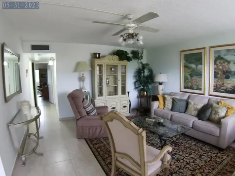 865 Flanders Delray Beach FL 33484