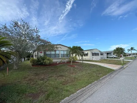 905 Dogwood Drive Barefoot Bay FL 32976