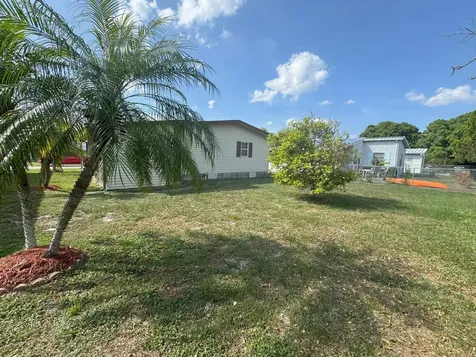 905 Dogwood Drive Barefoot Bay FL 32976