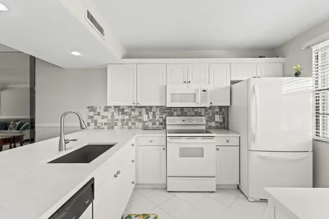 6073 Balboa Circle Boca Raton FL 33433