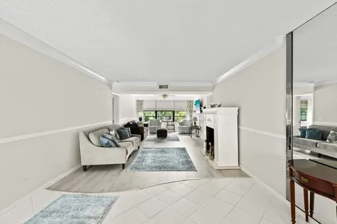 6073 Balboa Circle Boca Raton FL 33433