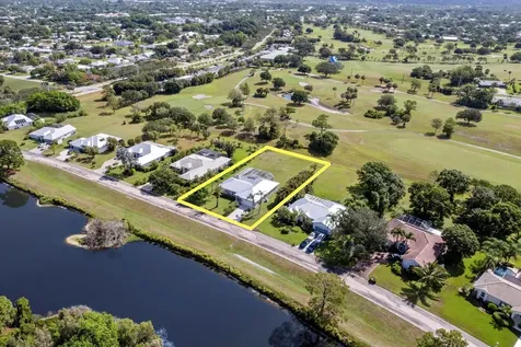 2781 Se Bluem Way Port Saint Lucie FL 34952