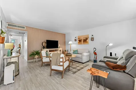 48 Waterford B Delray Beach FL 33446