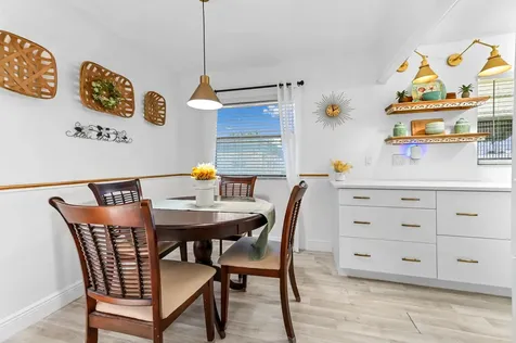 48 Waterford B Delray Beach FL 33446