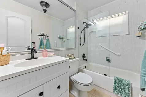 48 Waterford B Delray Beach FL 33446