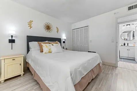 48 Waterford B Delray Beach FL 33446