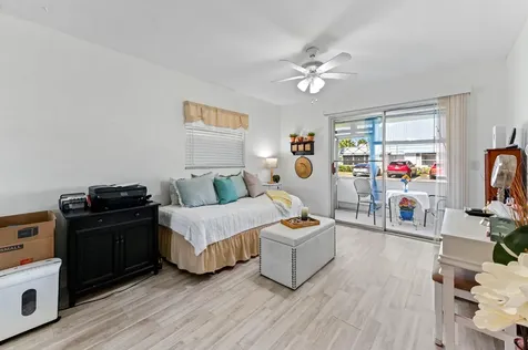 48 Waterford B Delray Beach FL 33446