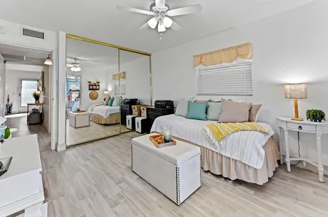 48 Waterford B Delray Beach FL 33446