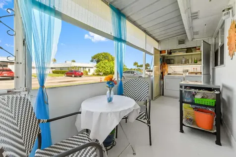 48 Waterford B Delray Beach FL 33446