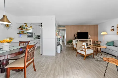 48 Waterford B Delray Beach FL 33446