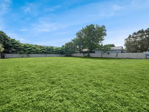 905 NE 6th Avenue Delray Beach FL 33483