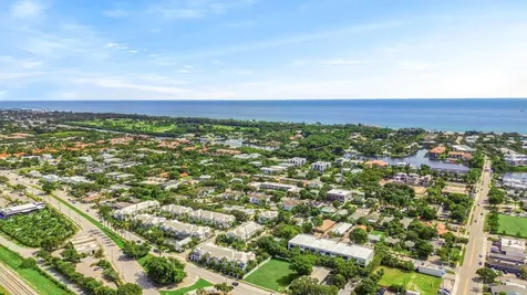 905 NE 6th Avenue Delray Beach FL 33483