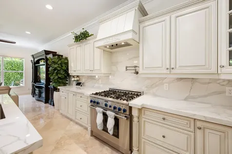 712 Ne 71st Street Boca Raton FL 33487