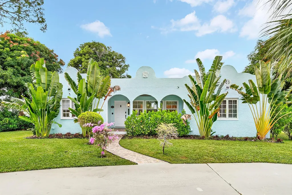 901 39th Court West Palm Beach FL 33407