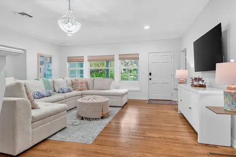 901 39th Court West Palm Beach FL 33407