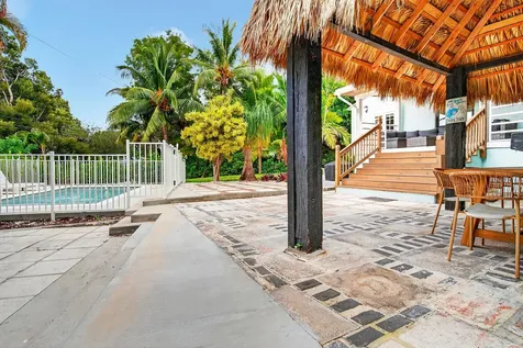 901 39th Court West Palm Beach FL 33407