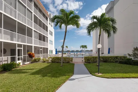 1516 S Lakeside Drive Lake Worth Beach FL 33460