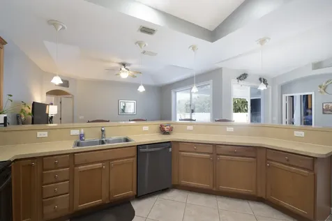 5199 Nw Rugby Drive Port Saint Lucie FL 34983