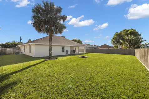 5957 Nw Brenda Circle Port Saint Lucie FL 34986