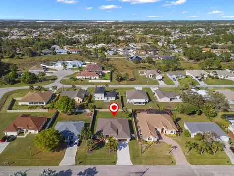 5957 Nw Brenda Circle Port Saint Lucie FL 34986