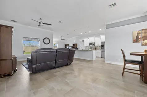 5957 Nw Brenda Circle Port Saint Lucie FL 34986