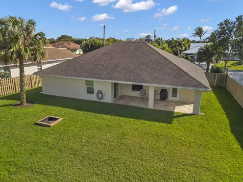 5957 Nw Brenda Circle Port Saint Lucie FL 34986