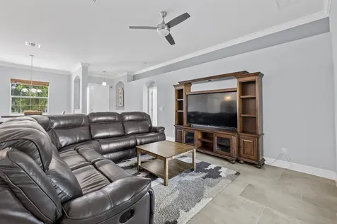 5957 Nw Brenda Circle Port Saint Lucie FL 34986