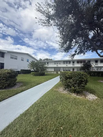 268 Windsor L West Palm Beach FL 33417