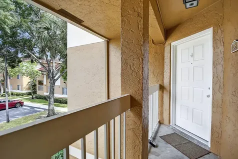 832 Nw 92nd Avenue Plantation FL 33324