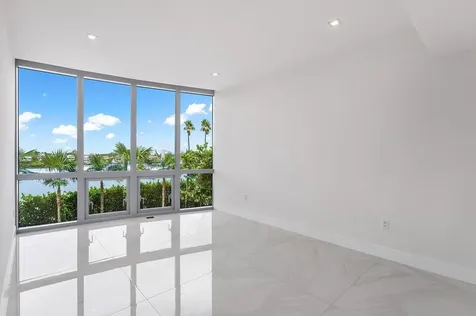 1500 S Beach Road Tequesta FL 33469