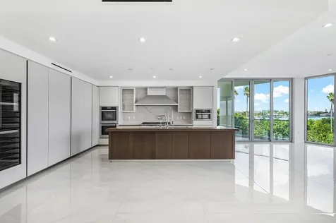 1500 S Beach Road Tequesta FL 33469
