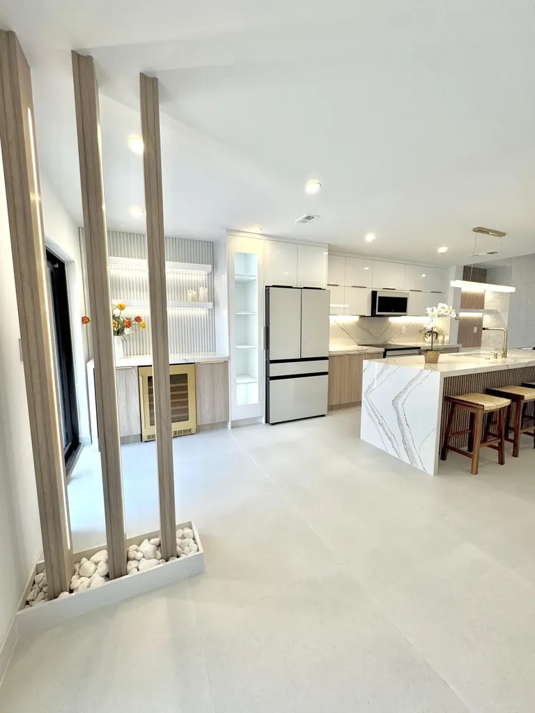 21583 Guadalajara Avenue Boca Raton FL 33433