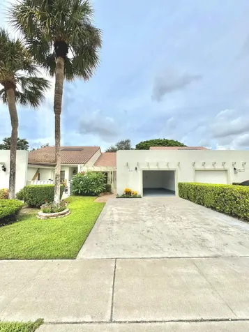 21583 Guadalajara Avenue Boca Raton FL 33433