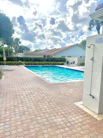 21583 Guadalajara Avenue Boca Raton FL 33433