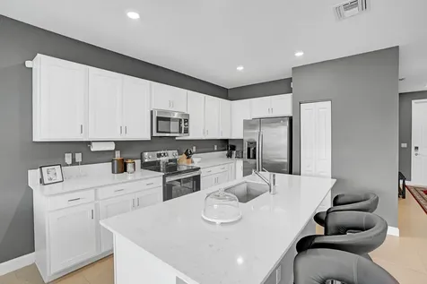 226 Se Woodbark Street Port Saint Lucie FL 34984