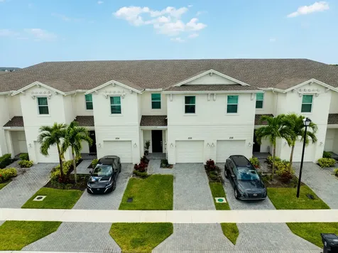 226 Se Woodbark Street Port Saint Lucie FL 34984