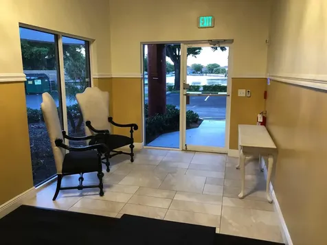 4480 S Tiffany Drive Mangonia Park FL 33407