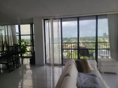 2017 S Ocean Drive Hallandale Beach FL 33009