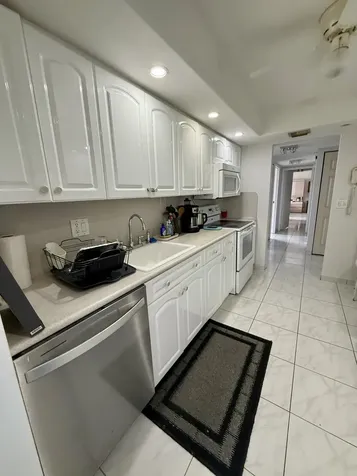 2017 S Ocean Drive Hallandale Beach FL 33009