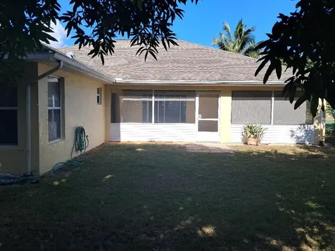242 SW Amesbury Avenue Port Saint Lucie FL 34953
