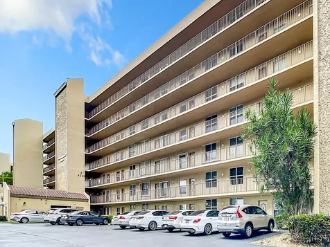 4550 Nw 18th Avenue Deerfield Beach FL 33064