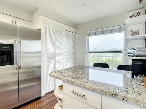 4550 Nw 18th Avenue Deerfield Beach FL 33064