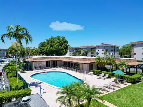 2430 Sw 81st Avenue Davie FL 33324