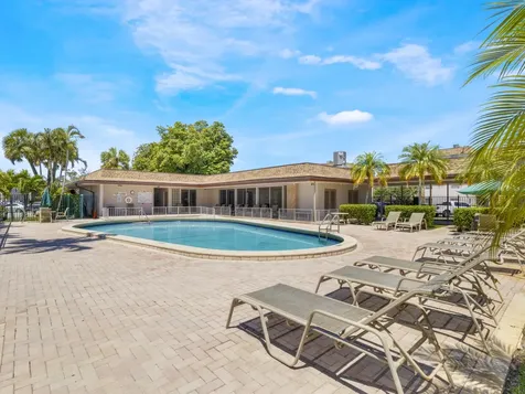 2430 Sw 81st Avenue Davie FL 33324