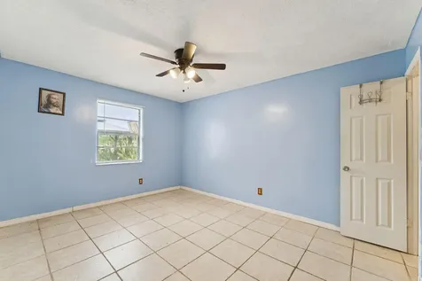 480 SW Lakehurst Drive Port Saint Lucie FL 34983