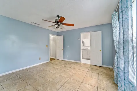 480 SW Lakehurst Drive Port Saint Lucie FL 34983