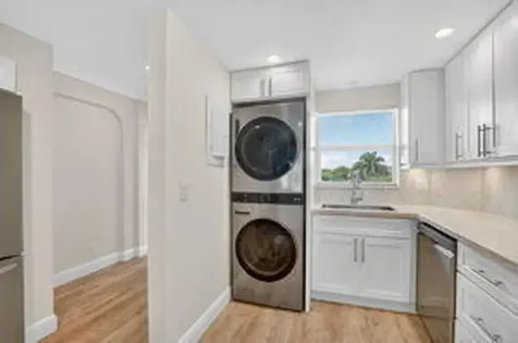 1040 Banyan Road Boca Raton FL 33432