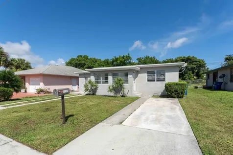 1340 W 33rd Street Riviera Beach FL 33404