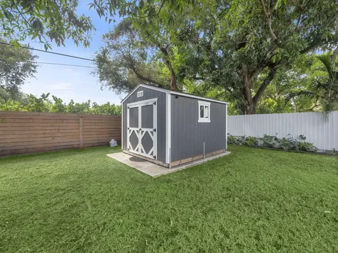 520 NE 135th Street North Miami FL 33161