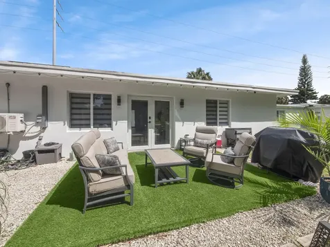 520 NE 135th Street North Miami FL 33161